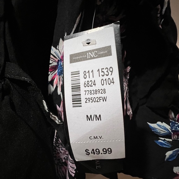 Woman’s floral blouse - Picture 2 of 2